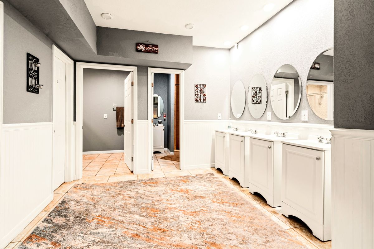 Shared vanity area at Back House